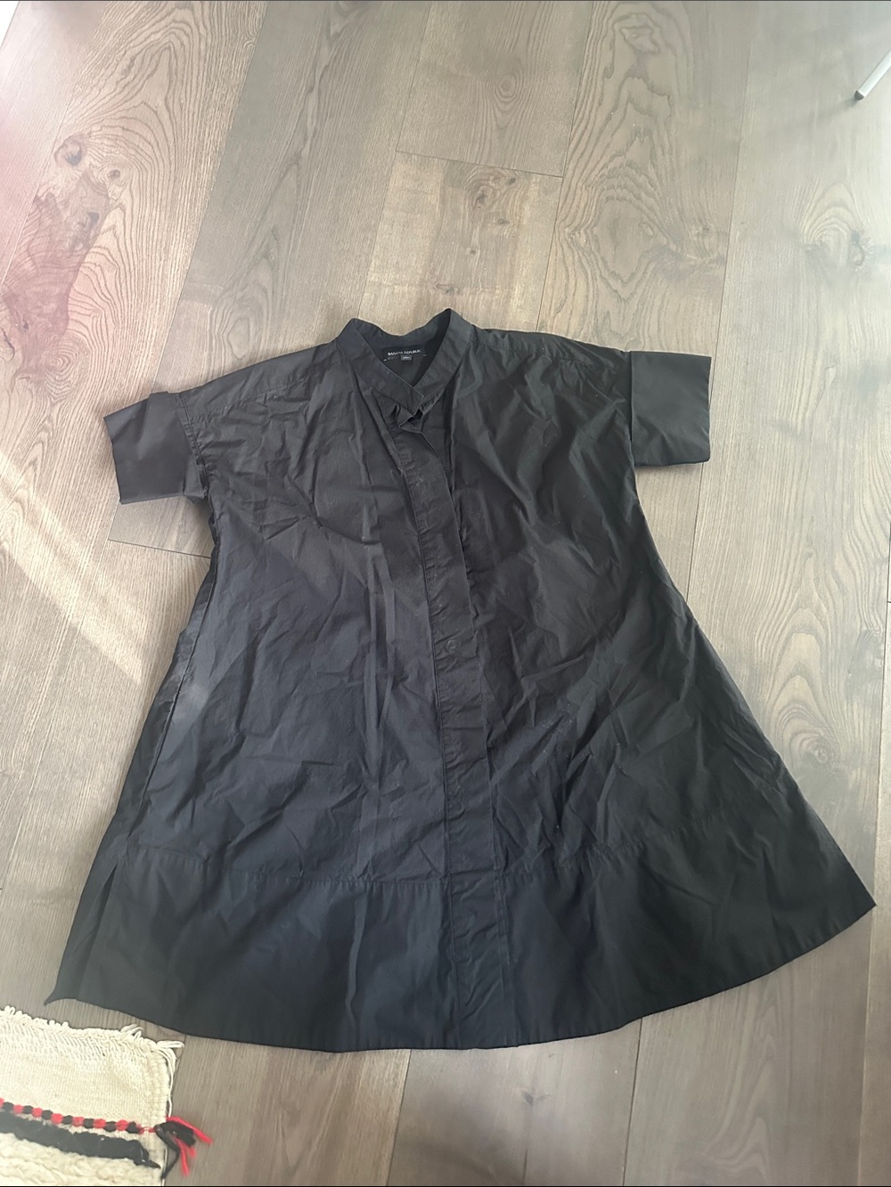 Banana Republic Short-Sleeve Women’s Button Up Swing Dress
